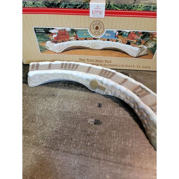 Hallmark 1991 train trestle display stand Xmas decor - Picture 2 of 4